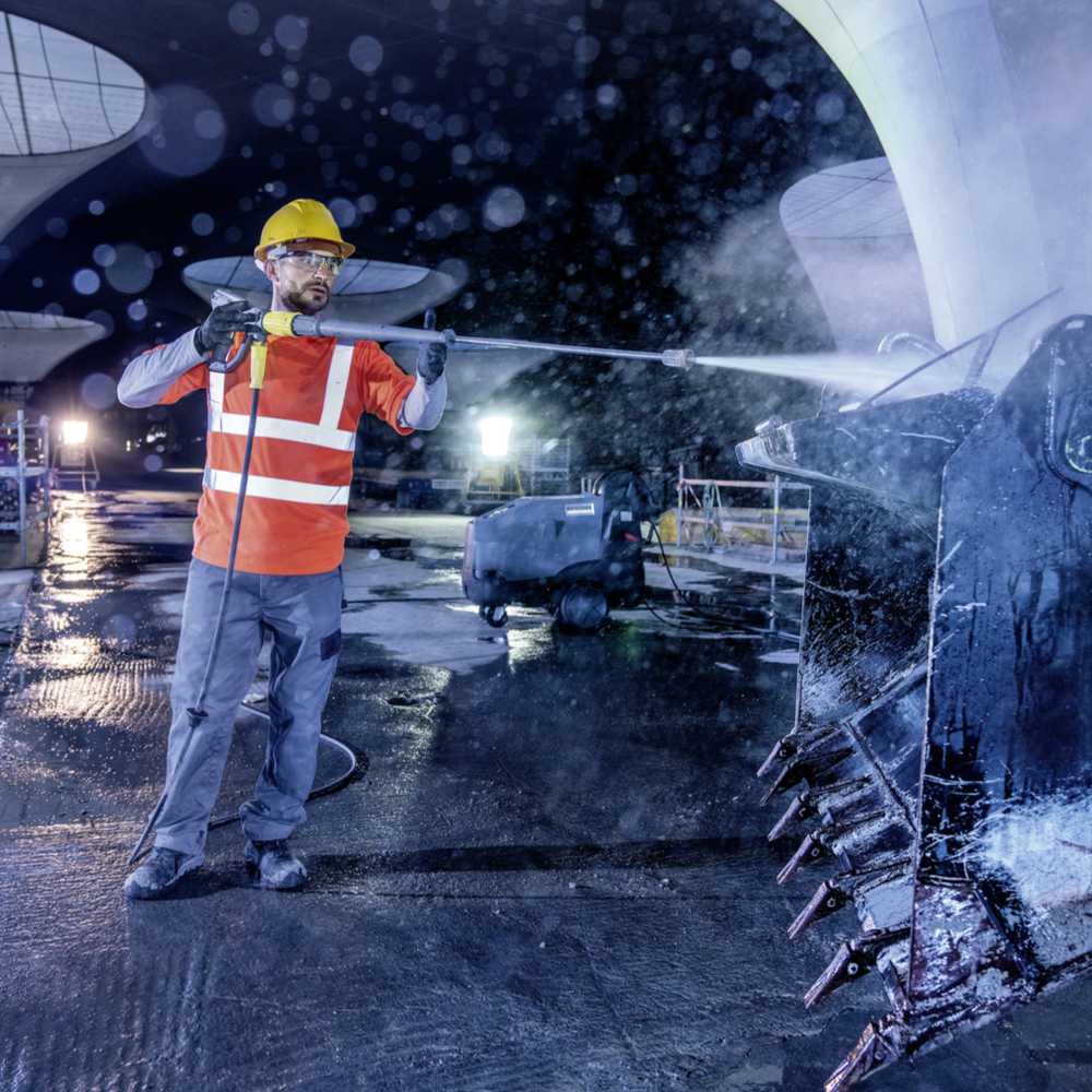 Karcher | Professional Hot Water Pressure Washer / Steam Cleaner | HDS 7/10-4 M