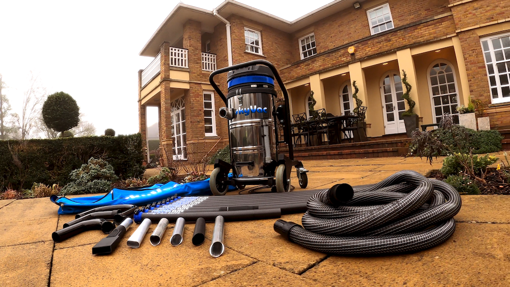 10 Essential Tips for Professional Gutter Cleaning: