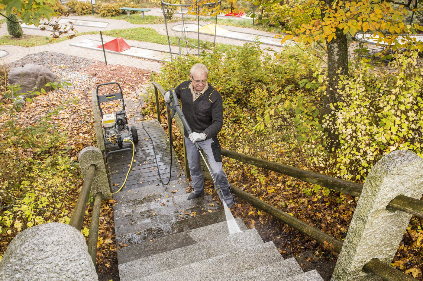 honda petrol pressure washer cleaning stairs