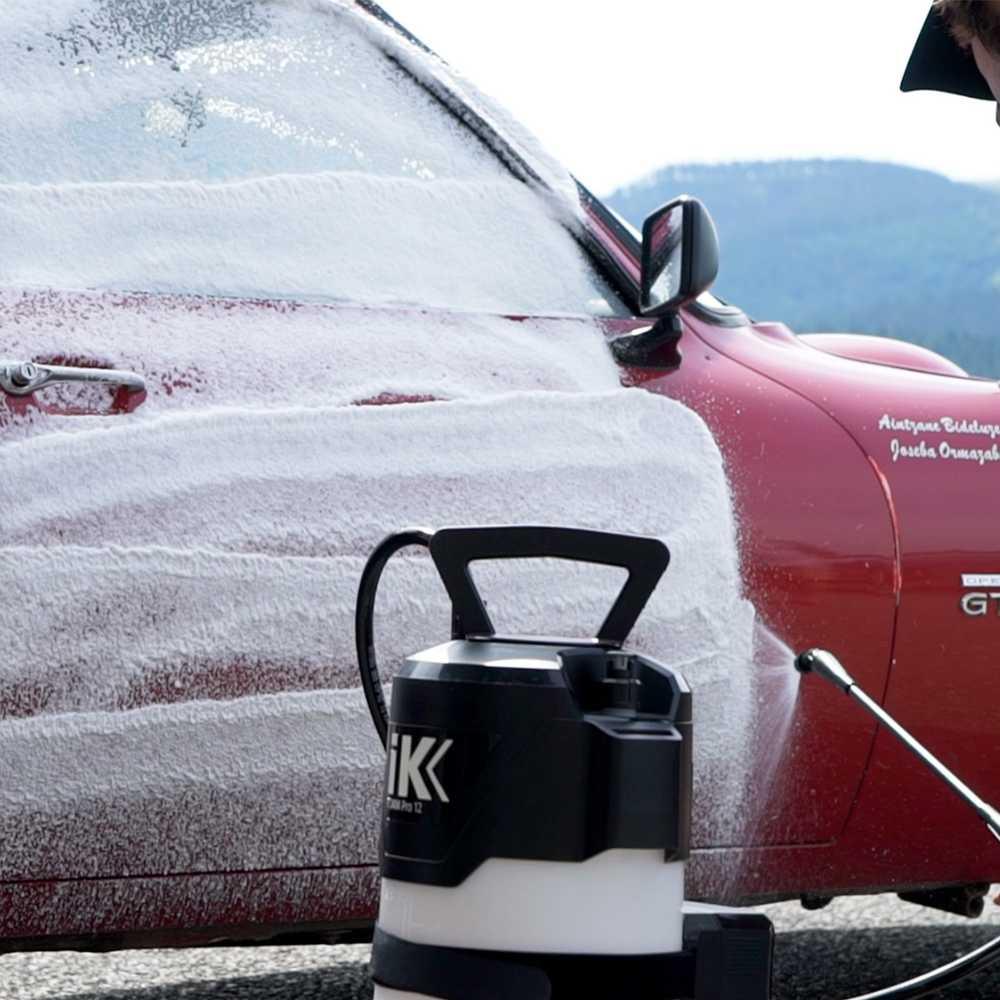 IK Sprayers | IK Battery Compressor with E Foam Pro 12 Foam Sprayer | 826782 | ECA Cleaning Ltd