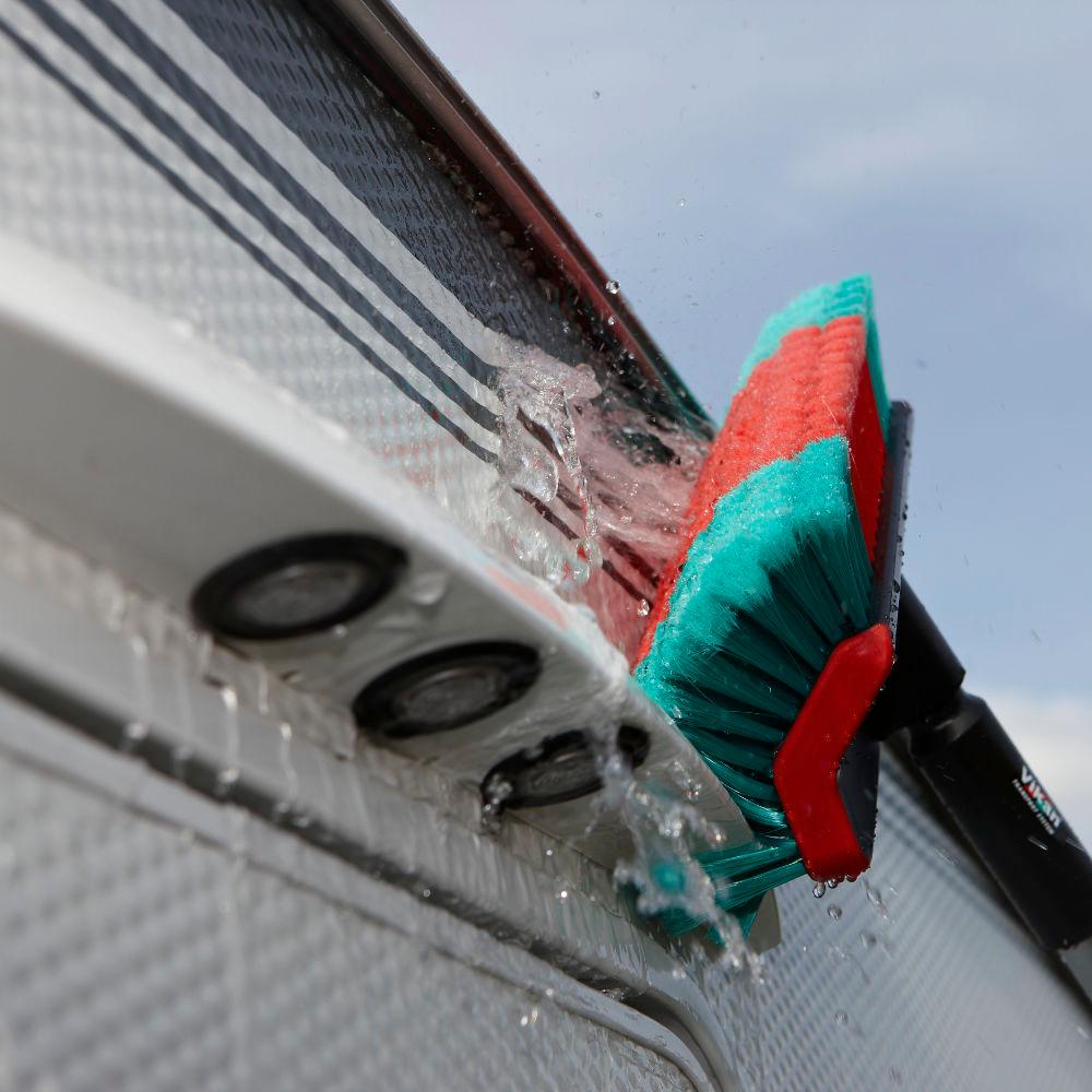 Vikan | Vikan Wash Brush | Waterfed | High / Low | 275 MM | GS524752 | ECA Cleaning Ltd